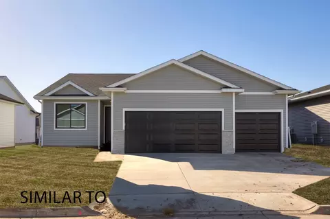 607 Birch St, Dallas Center, IA 50063