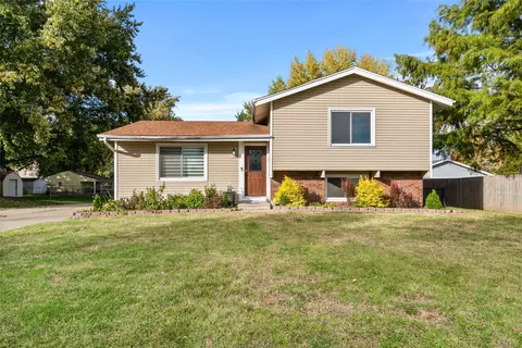1209 Bel Aire Rd, Polk City, IA 50226