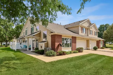 5414 Longview Ct #2, Johnston, IA 50131