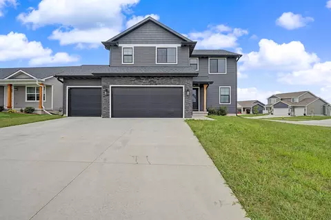 265 NW Horan Ct, Waukee, IA 50263