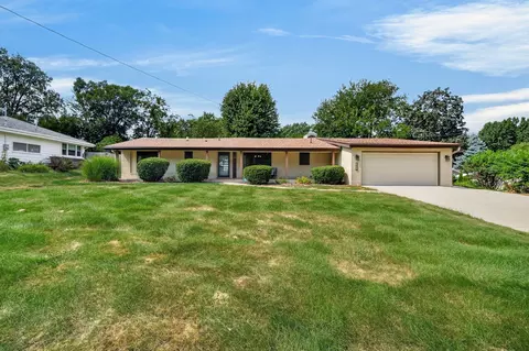 3414 Wakonda Ct, Des Moines, IA 50321