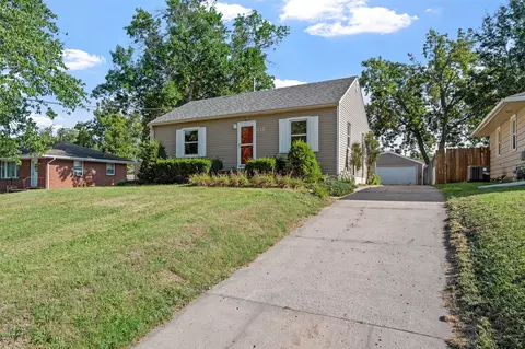 217 E Park Ave, Des Moines, IA 50315