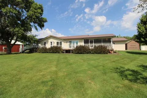 285 250th St, Ogden, IA 50212