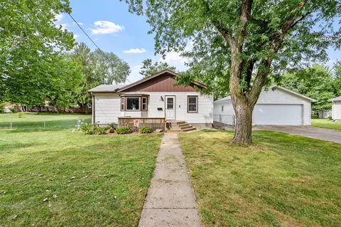1216 E 27th St, Des Moines, IA 50317