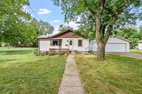1216 E 27th St, Des Moines, IA 50317