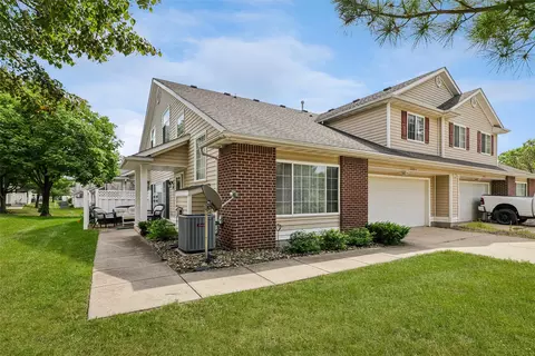 5428 Longview Ct #3, Johnston, IA 50131