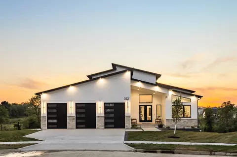 322 Emmett Ct, Norwalk, IA 50211
