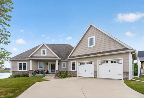 1241 32nd St SE, Altoona, IA 50009