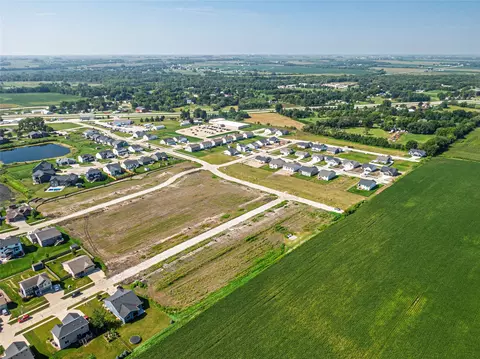 1604 Maple St, Granger, IA 50109