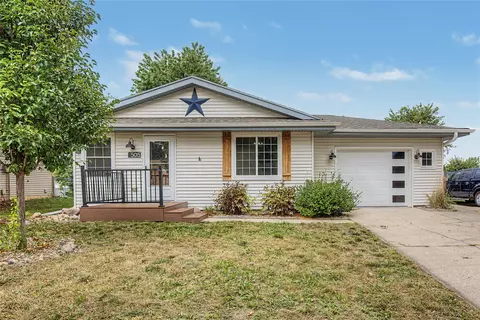505 NE 9th St, Grimes, IA 50111