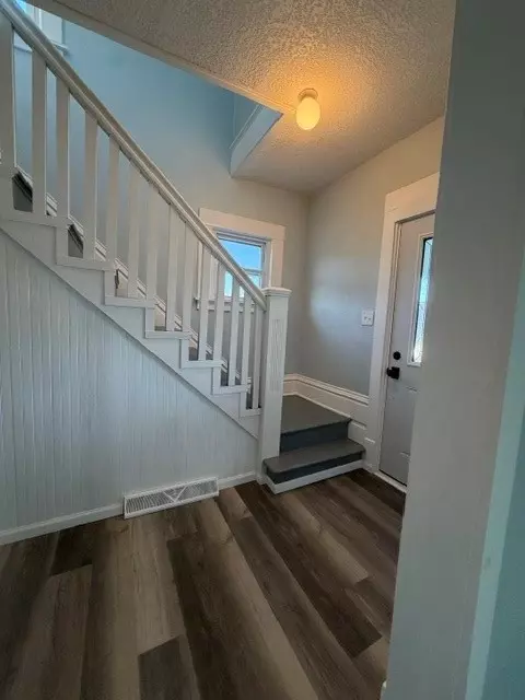 Entry Way - 1423 3rd St, Perry, IA 50220 photo 1 of 3