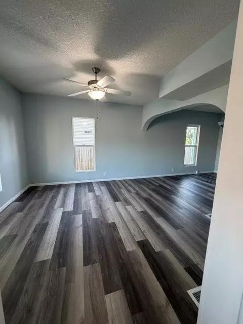 Living - 1423 3rd St, Perry, IA 50220 photo 1 of 1