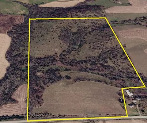 22823 Quebec St, Lacona, IA 50139