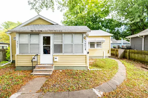 3905 8th St, Des Moines, IA 50313