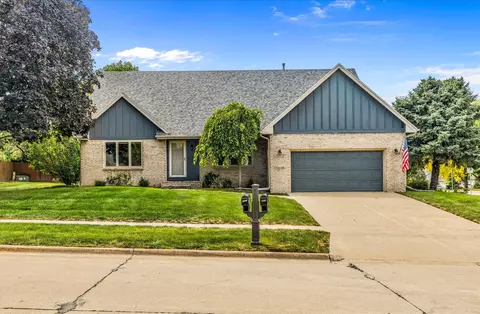 4478 91st St, Urbandale, IA 50322