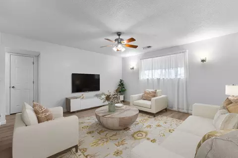 6401 Aurora Ave #2, Urbandale, IA 50322