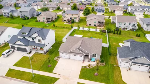 1116 NW Benjamin Dr, Ankeny, IA 50023