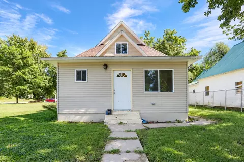 Exterior - 1620 6th St, Perry, IA 50220 photo 1 of 2