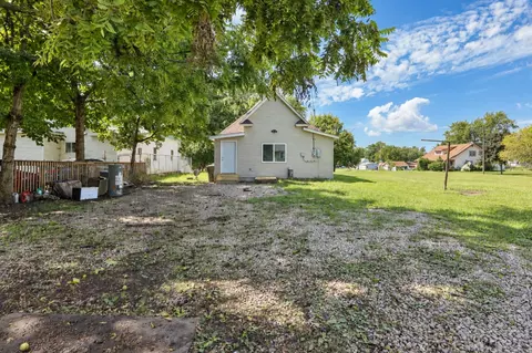 Exterior - 1620 6th St, Perry, IA 50220 photo 2 of 2