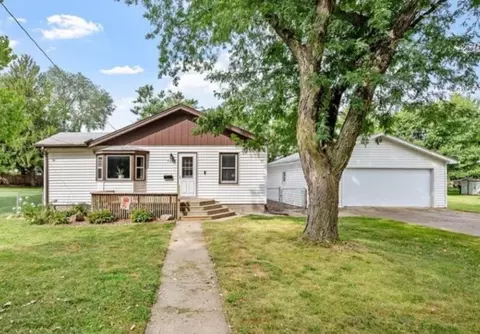 1216 E 27th St, Des Moines, IA 50317