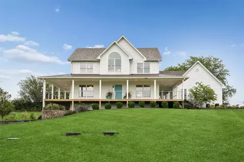 7739 43rd Ave, Prole, IA 50229