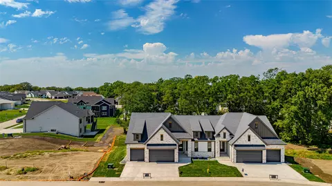 5316 172nd St, Urbandale, IA 50323