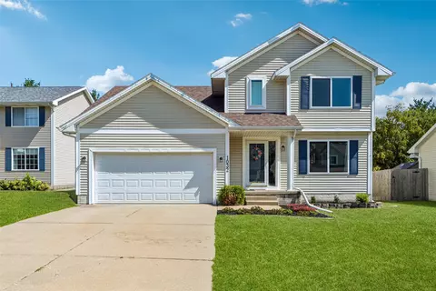 1032 S 50th Pl, West Des Moines, IA 50265