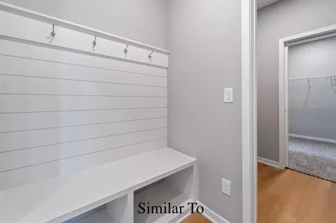 Entry Way - 1611 Stuart Ct, Stuart, IA 50250 photo 4 of 9