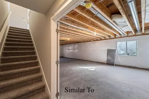 Entry Way - 1611 Stuart Ct, Stuart, IA 50250 photo 7 of 9