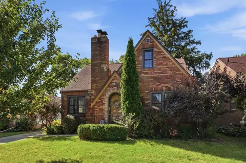 4212 Ashby Ave, Des Moines, IA 50310