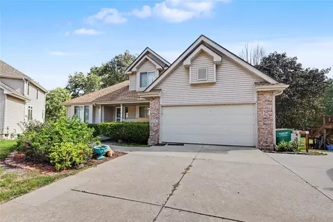5321 69th St, Urbandale, IA 50322