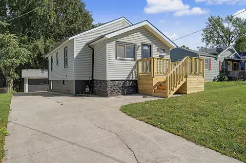 3213 SW 7th St, Des Moines, IA 50315