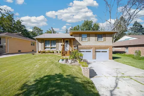 4009 Clinton Ave, Des Moines, IA 50310