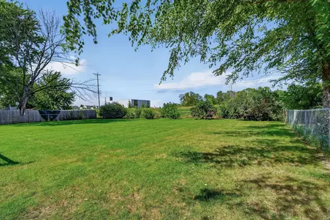 Exterior - 5017 Todd Dr, Ames, IA 50014 photo 4 of 11