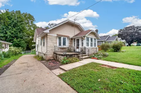 206 Davis Ave, Des Moines, IA 50315