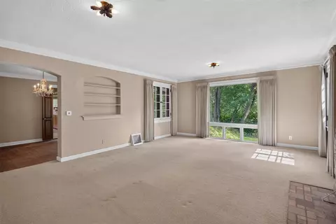Living - 428 Pearson Ave, Ames, IA 50014 photo 4 of 6