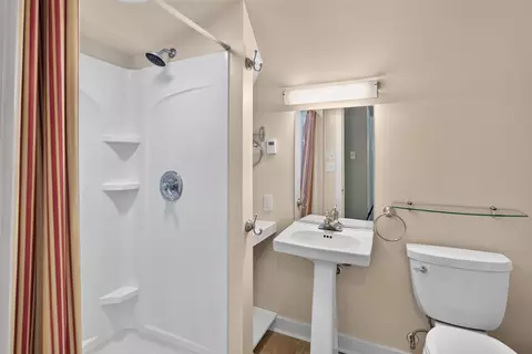 Bath - 428 Pearson Ave, Ames, IA 50014 photo 2 of 2