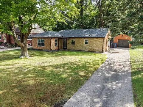 2203 35th St, Des Moines, IA 50310