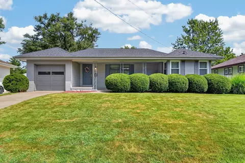 2209 Meadow Ln, West Des Moines, IA 50265