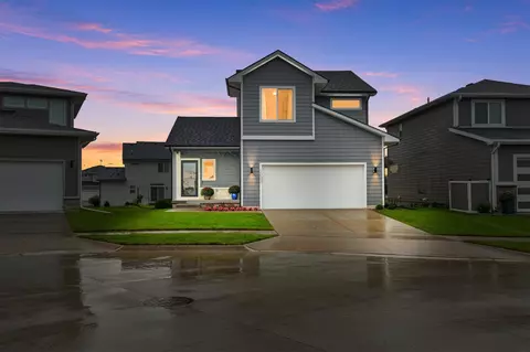 1000 NE 14th St, Grimes, IA 50111