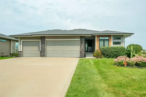 301 NE 14th Ct, Grimes, IA 50111