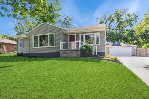 3301 62nd St, Des Moines, IA 50322