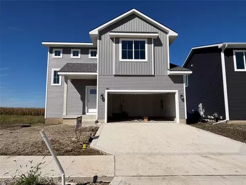 1811 Gordon Ct, Norwalk, IA 50211