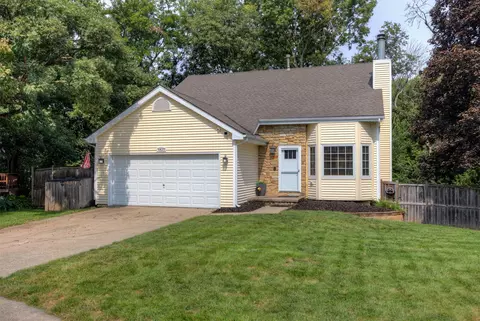 4825 71st St, Urbandale, IA 50322