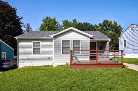 5919 Rutland Dr, Des Moines, IA 50311