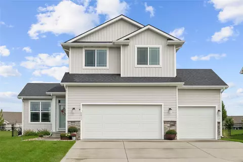 2411 NW Beechwood St, Ankeny, IA 50023