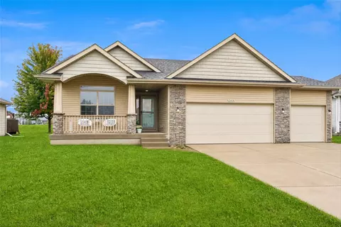 1011 NW 37th St, Ankeny, IA 50023
