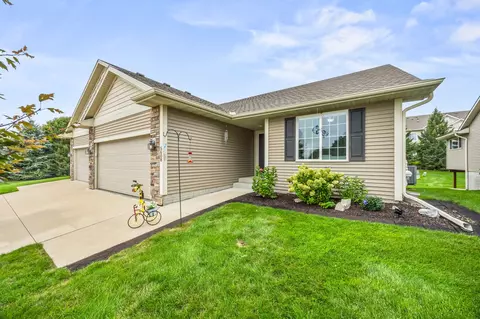 5608 SE 24th St, Des Moines, IA 50320