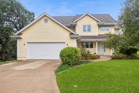 2505 Country Side Pl, West Des Moines, IA 50265
