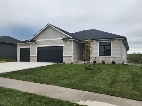 3302 SE Bannister Dr, Ankeny, IA 50021